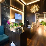 Macedonia Square Hotel 4*