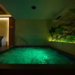 호텔 Macedonia Square 4*