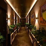 Macedonia Square Hotel 4*