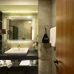 Macedonia Square Hotel 4*