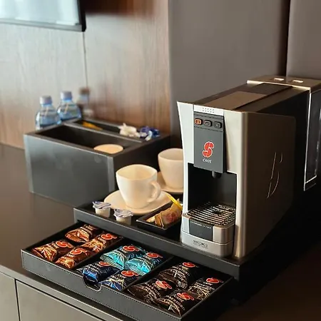 ホテル Macedonia Square 4*