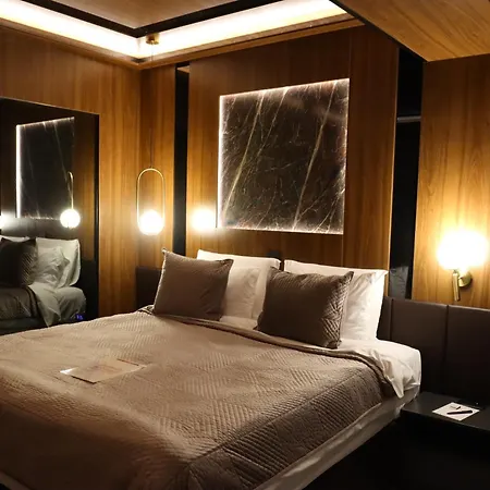 Macedonia Square 4*