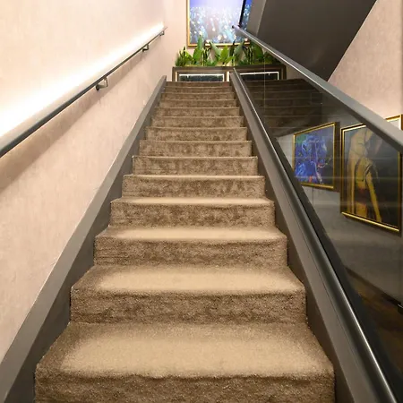 Macedonia Square ホテル