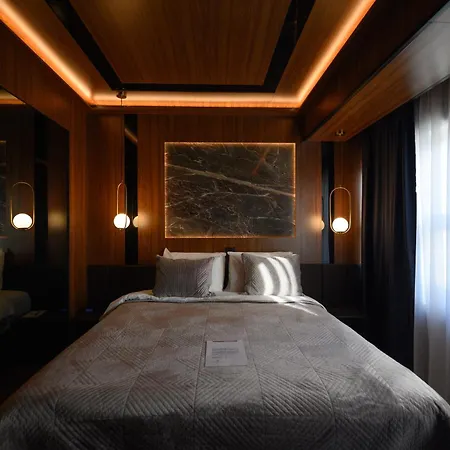 Macedonia Square Hotel 4*