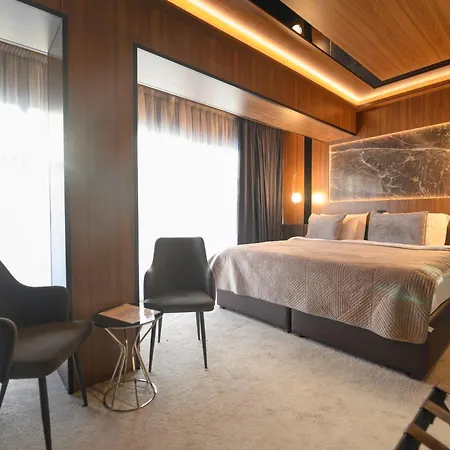 Macedonia Square 4*