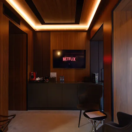 Macedonia Square Hotel