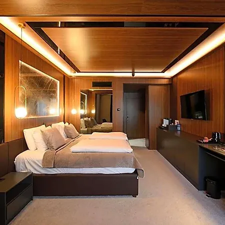 Hotell Macedonia Square 4*