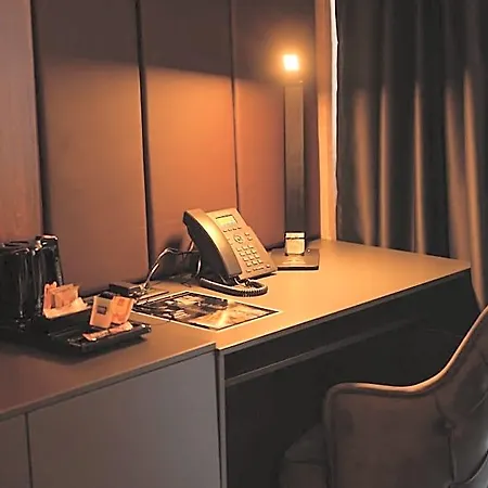 Macedonia Square Hotel 4*