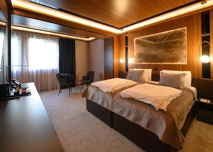 ホテル Macedonia Square