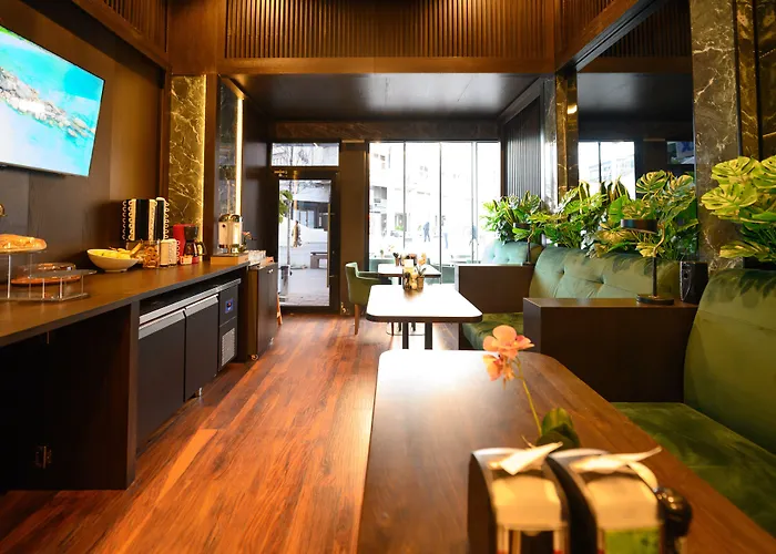 Macedonia Square Hotel 4*